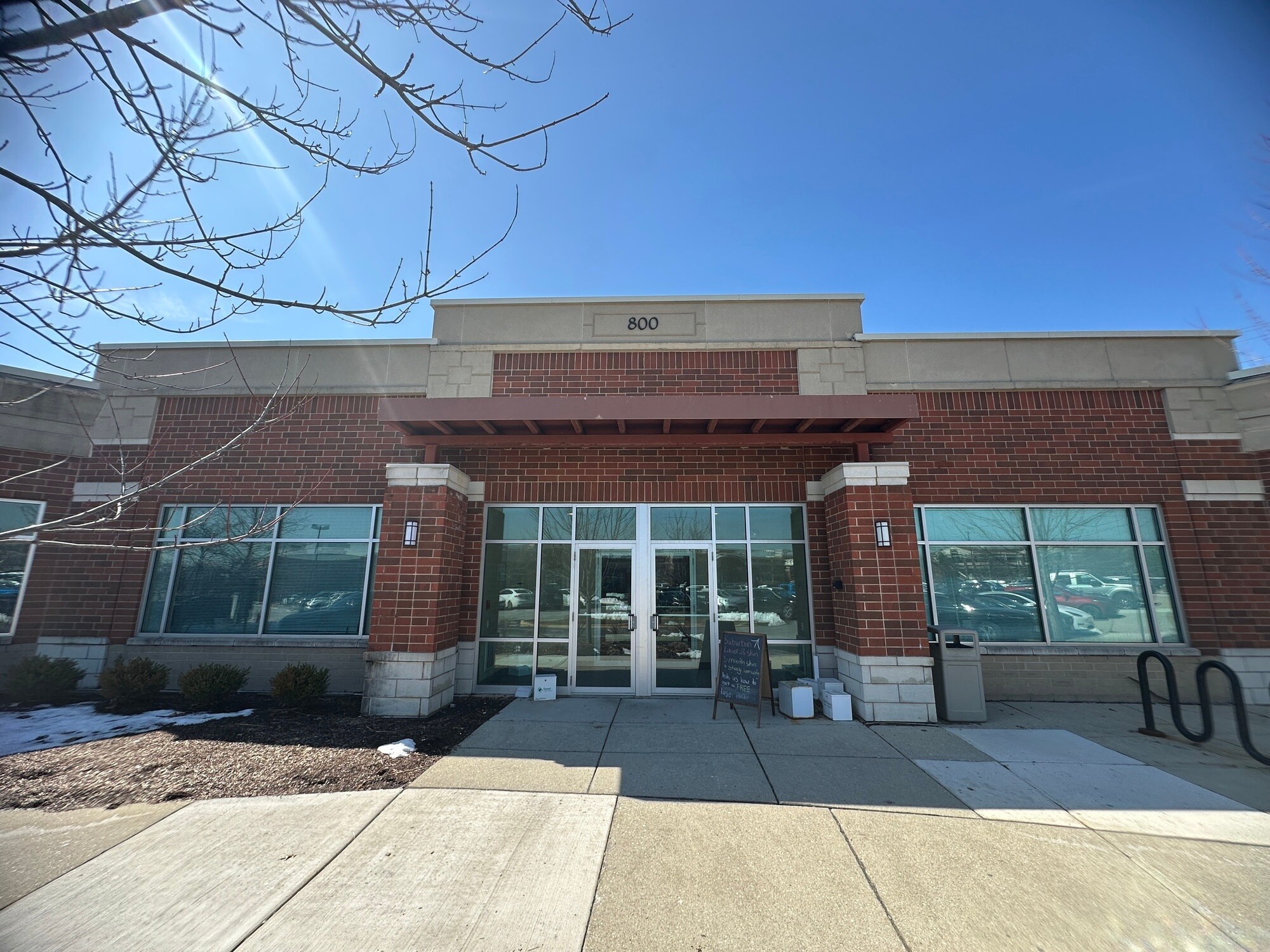 800 E Woodfield Rd, Schaumburg, IL à vendre Photo principale– Image 1 sur 8