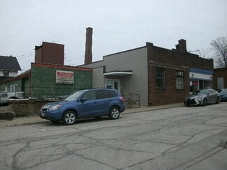 Plus de détails pour 110-112 Watrusa Ave, Wadsworth, OH - Local commercial à louer