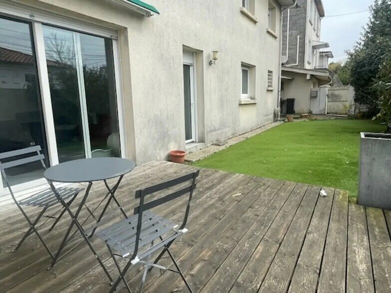 Local commercial dans Pessac à vendre - Photo de l’immeuble – Image 3 sur 13