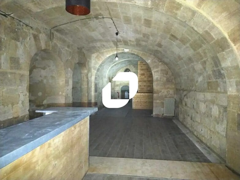 Local commercial dans Bordeaux à vendre - Photo de l’immeuble – Image 2 sur 9