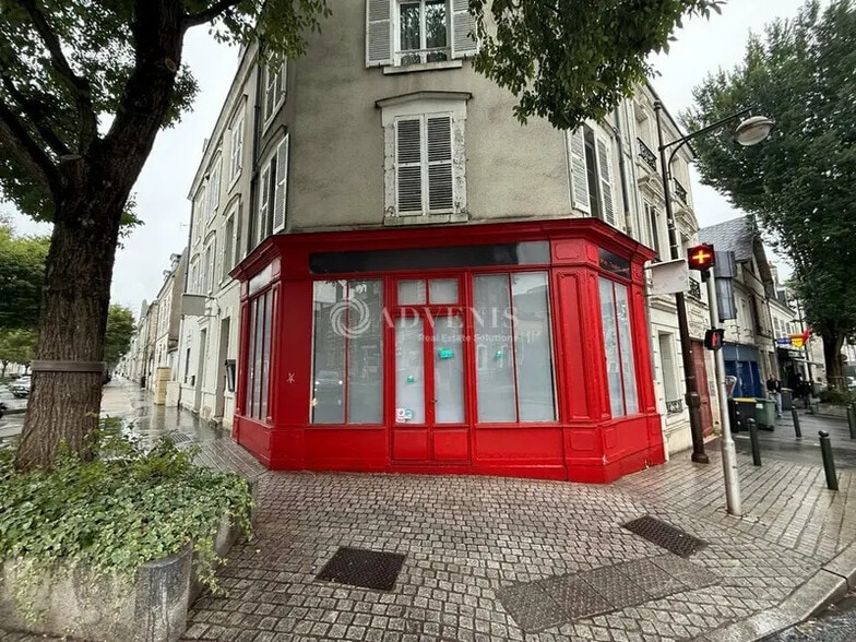 Local commercial dans Orléans à vendre - Photo de l’immeuble – Image 1 sur 8