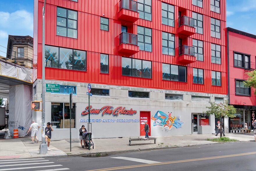 245 Wilson Ave, Brooklyn, NY à louer - Photo de l’immeuble – Image 3 sur 12
