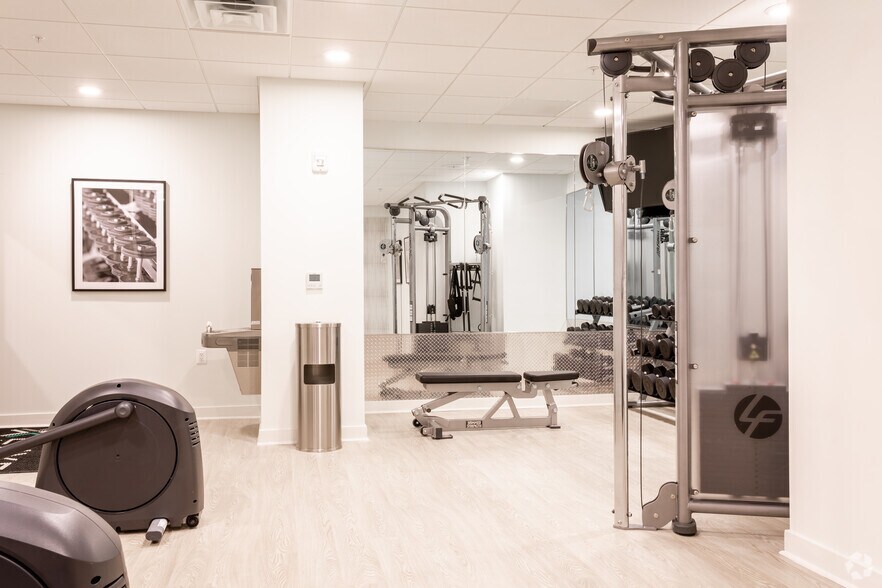 1 Woodbridge Ctr, Woodbridge, NJ à louer - Photo intérieure – Image 1 sur 11