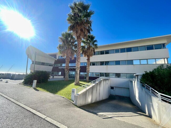 Plus de détails pour 15 Rue Docteur Zamenhof, Marseille - Bureau à vendre