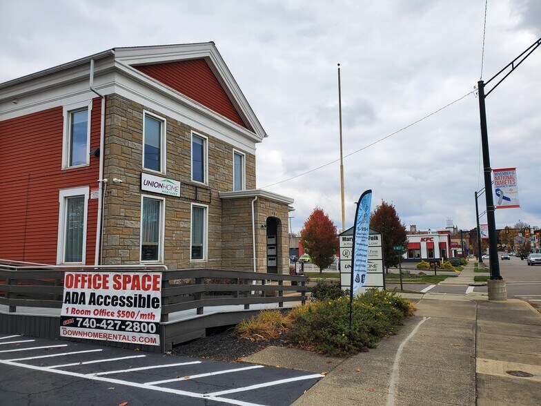401 W High St, Mount Vernon, OH à louer - Photo de l’immeuble – Image 1 sur 16