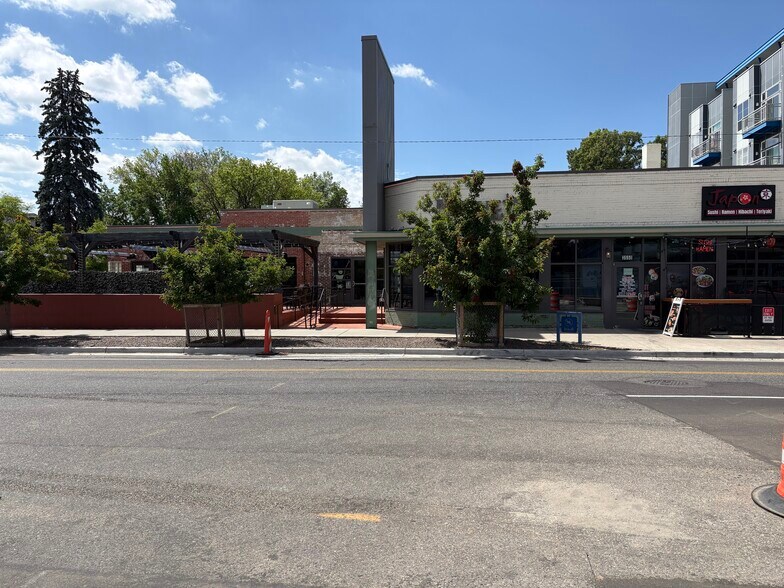 3570 E Colfax Ave, Denver, CO à louer - Photo de l’immeuble – Image 1 sur 7