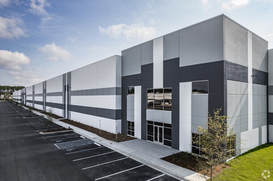 562 Omni Industrial Blvd, Summerville, SC à louer - Photo de l’immeuble – Image 3 sur 20