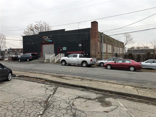 179 Van Ness St, Newburgh, NY à vendre Photo de l’immeuble– Image 1 sur 6
