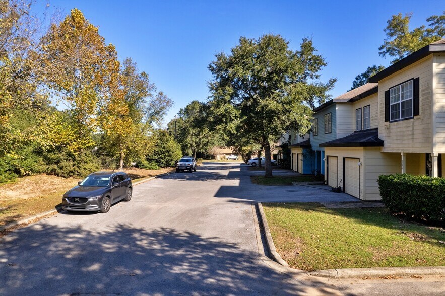 7095 N Blue Angel Pky, Pensacola, FL à vendre - Photo de l’immeuble – Image 2 sur 24