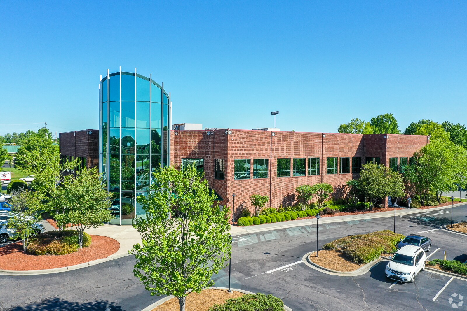 270 Copperfield Blvd NE, Concord, NC à louer Photo principale– Image 1 sur 10