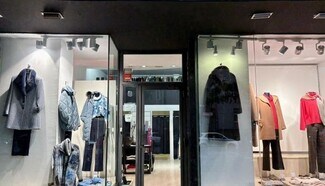 Plus de détails pour Local commercial à louer