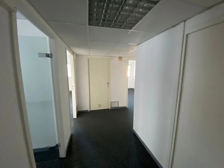 166 Avenue De Hambourg, Marseille à louer - Photo intérieure – Image 3 sur 9