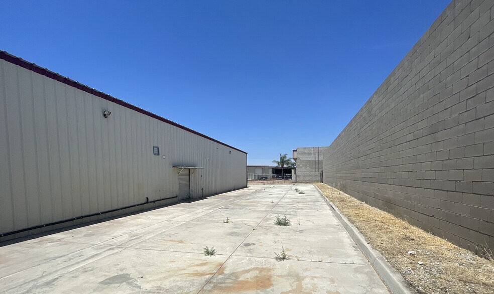 590 S Grand Ave, San Jacinto, CA à vendre - Photo de l’immeuble – Image 3 sur 17