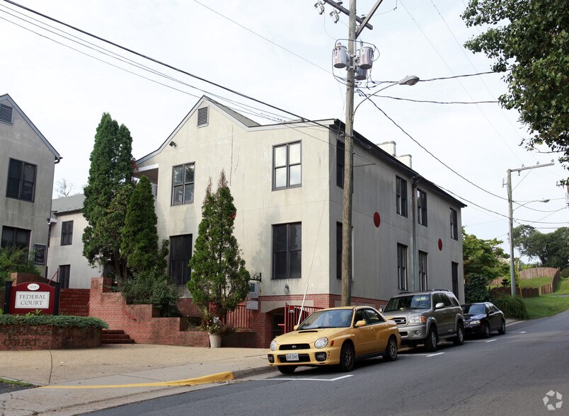 107 W Federal St, Middleburg, VA à louer - Photo de l’immeuble – Image 2 sur 3