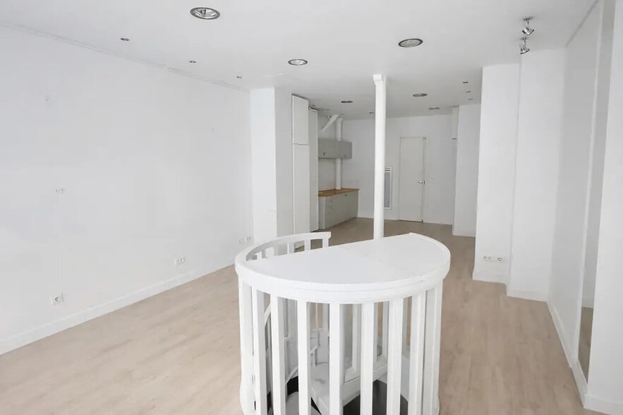 Local commercial dans Paris à louer - Photo intérieure – Image 3 sur 7