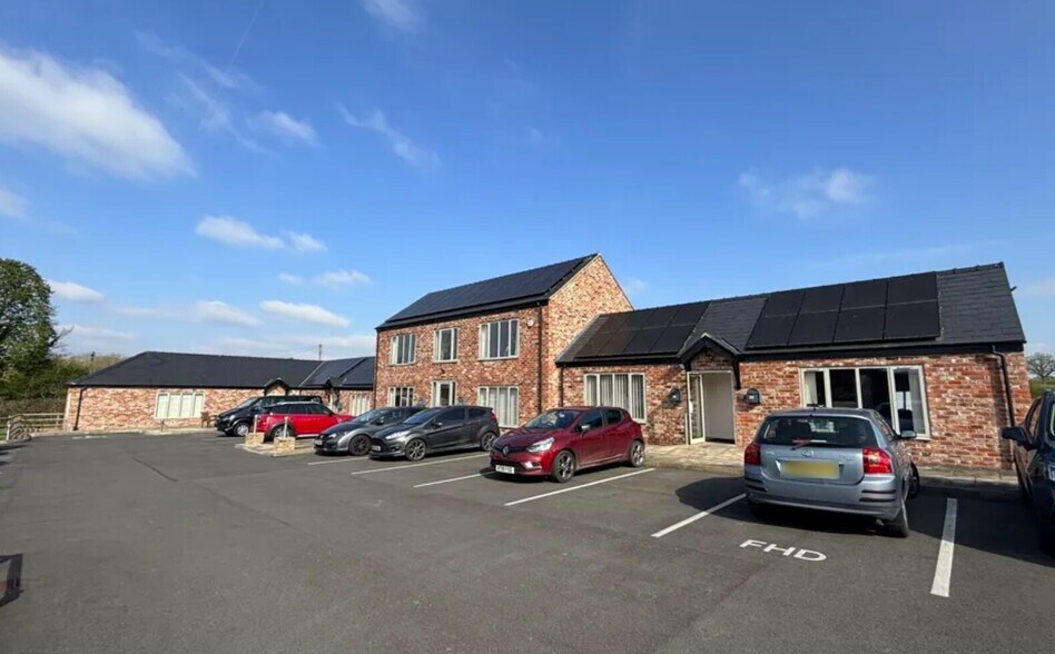 Grove Ln, Stonehouse à louer - Photo de l’immeuble – Image 3 sur 11