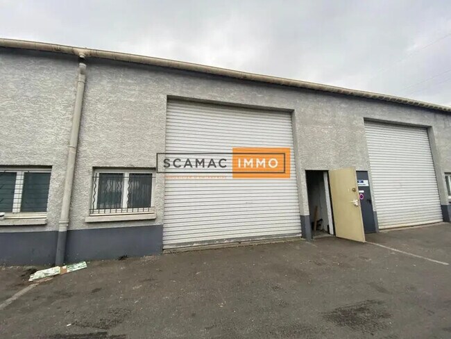 Plus de détails pour Industriel/Logistique à louer