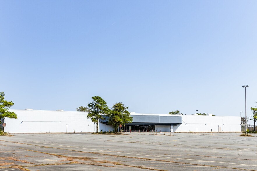 2901 Pines Mall Dr, Pine Bluff, AR à louer - Photo de l’immeuble – Image 3 sur 7