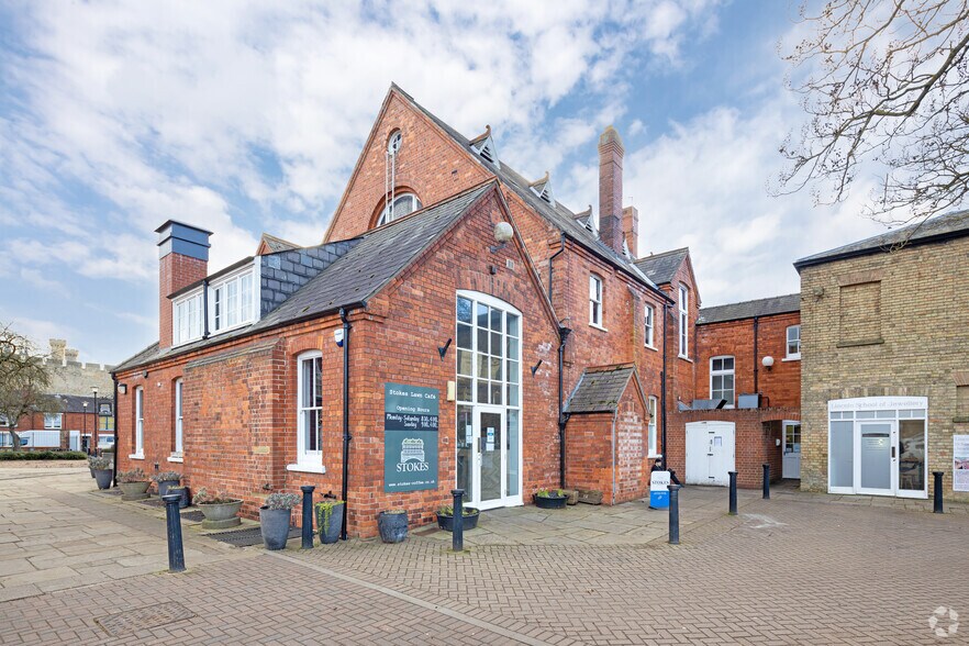 Union Rd, Lincoln à louer - Photo de l’immeuble – Image 1 sur 4