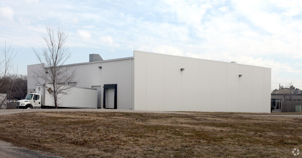 6230 Corporate Dr, Indianapolis, IN à vendre - Photo de l’immeuble – Image 3 sur 4