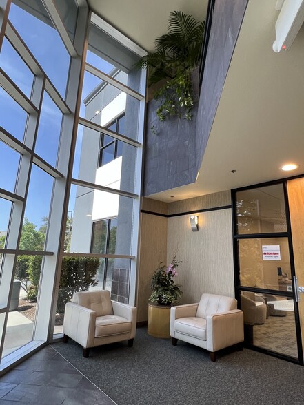 785 Orchard Dr, Folsom, CA à louer - Hall d’entrée – Image 3 sur 30