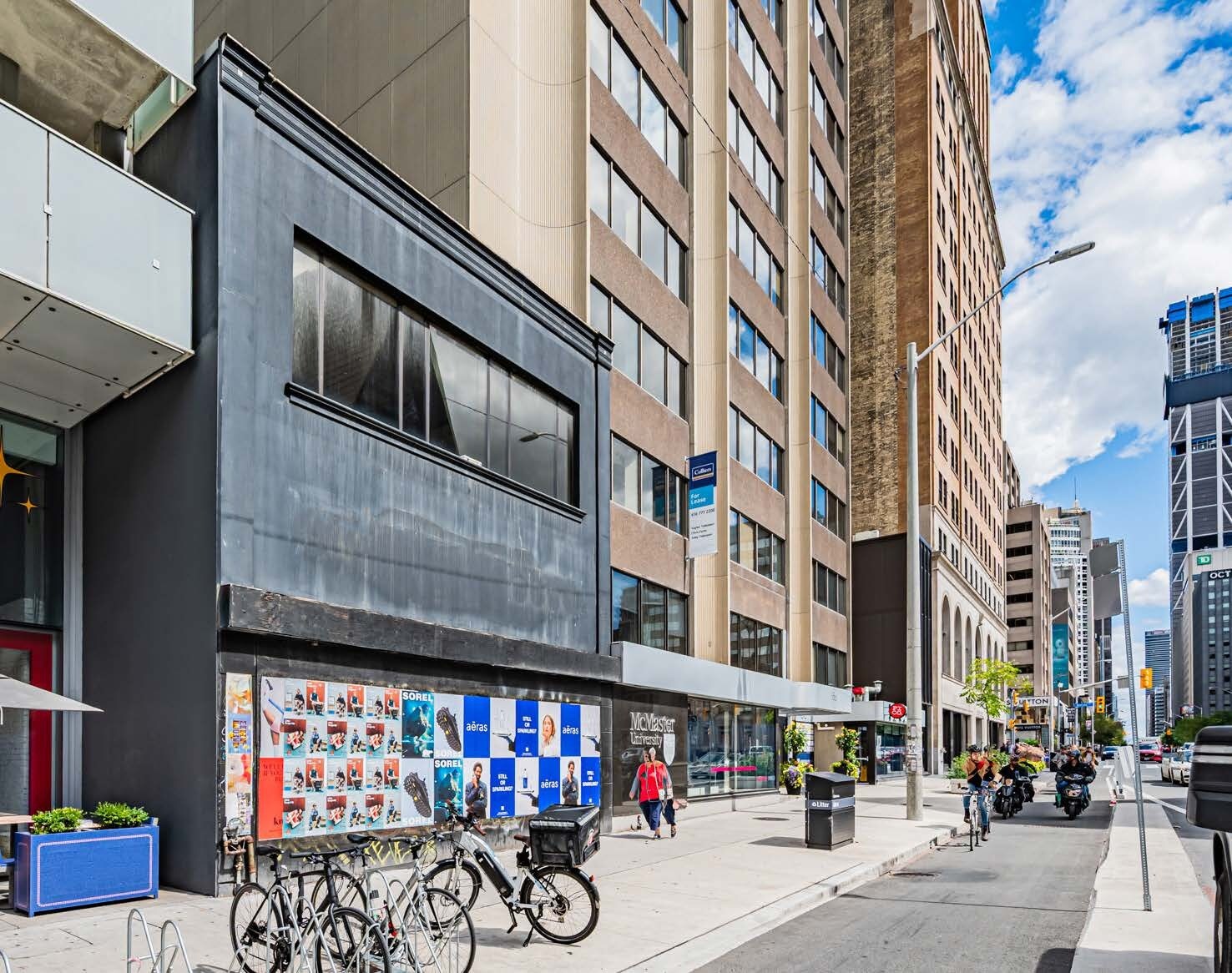 192 Bloor St W, Toronto, ON à louer Photo de l’immeuble– Image 1 sur 7