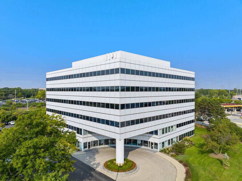40 Skokie Blvd, Northbrook, IL à louer - Photo de l’immeuble – Image 2 sur 8