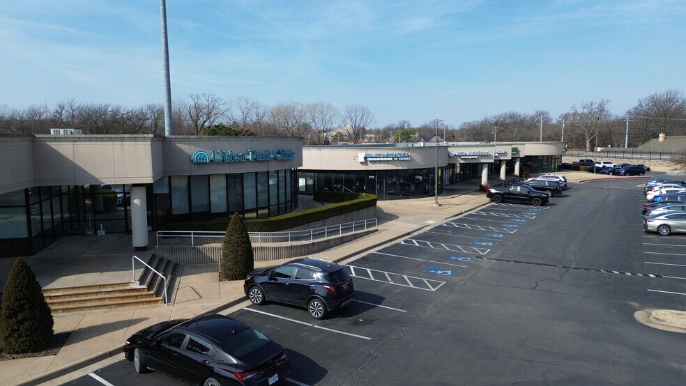8136-8190 S Memorial Dr, Tulsa, OK à louer - Photo de l’immeuble – Image 2 sur 7