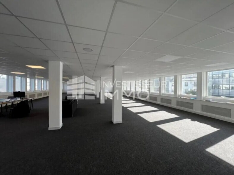 Bureau dans Levallois-Perret à louer - Photo de l’immeuble – Image 3 sur 4