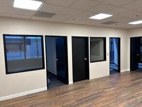 9420 Topanga Canyon Blvd, Chatsworth, CA à louer Photo intérieure– Image 2 sur 8