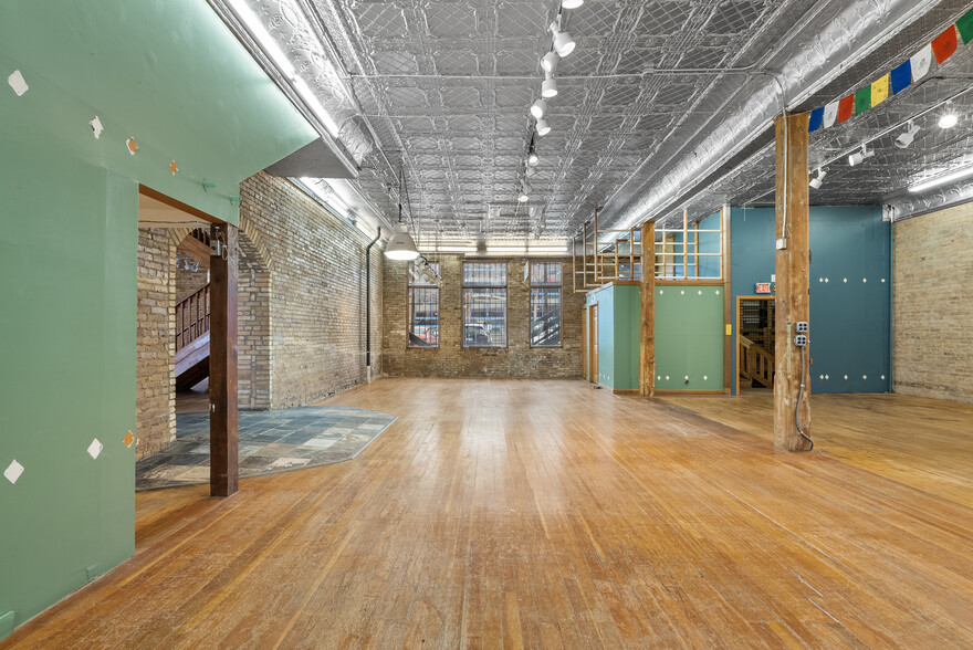317 S Cedar Ave, Minneapolis, MN à vendre - Photo de l’immeuble – Image 2 sur 22