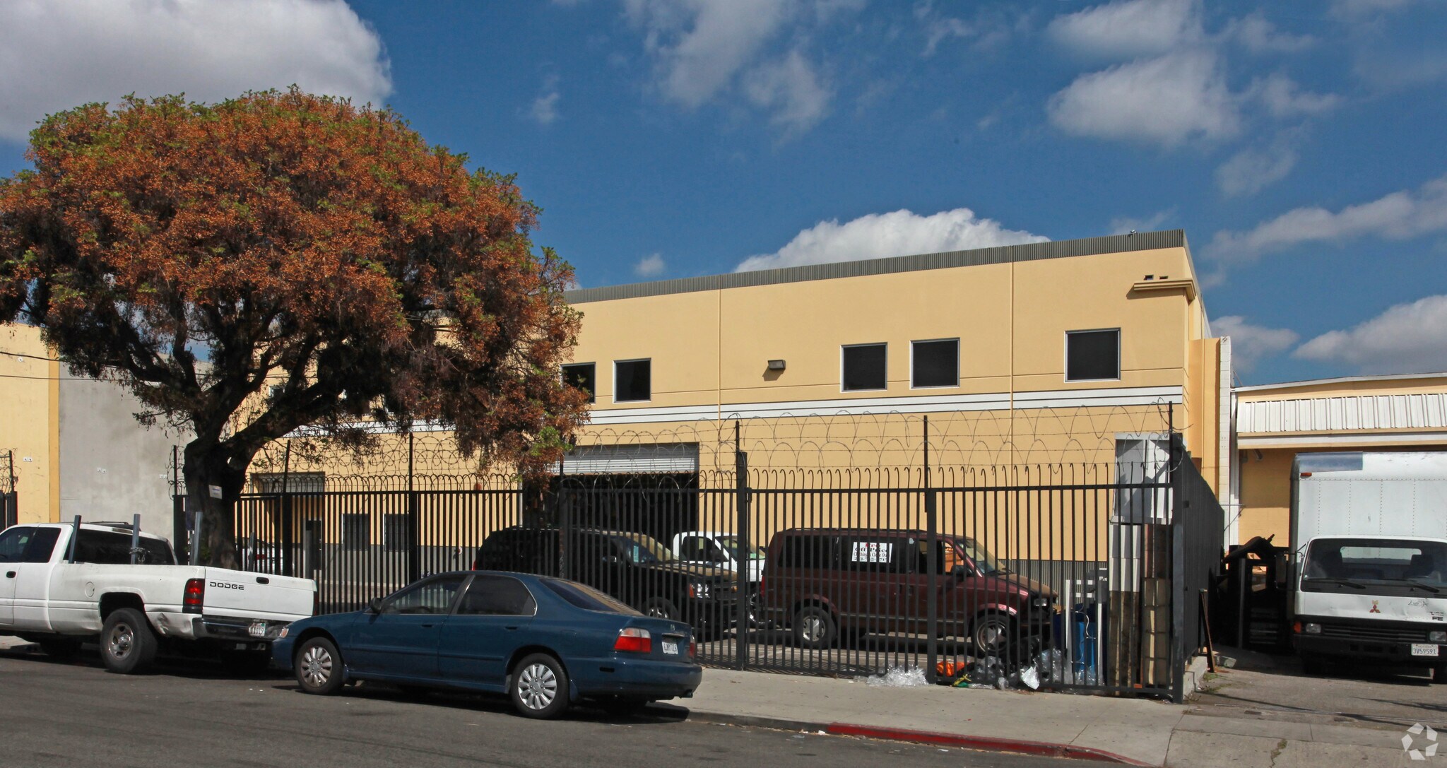 135 E 35th St, Los Angeles, CA à louer Photo principale– Image 1 sur 12