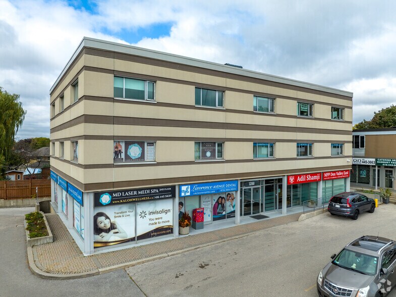 1200 Lawrence Ave E, Toronto, ON à louer - Photo principale – Image 1 sur 2