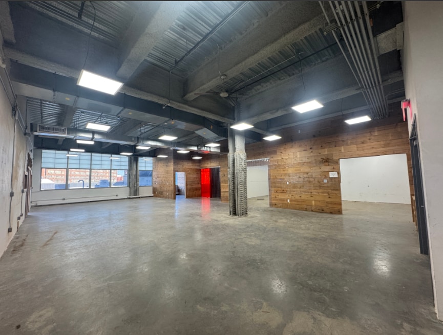 141 Flushing Ave, Brooklyn, NY à louer Photo intérieure– Image 1 sur 2