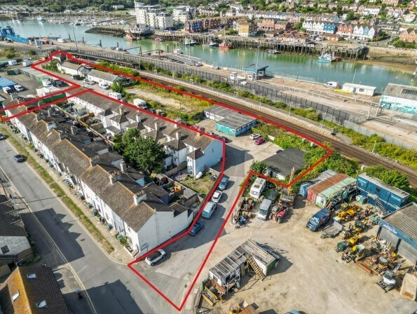 Transit Road, Newhaven portefeuille de 4 biens à vendre sur LoopNet.fr - Photo de l’immeuble – Image 2 sur 3