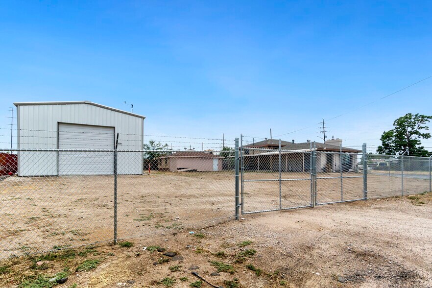 6398 Franklin St, Denver, CO à louer - Photo de l’immeuble – Image 3 sur 9