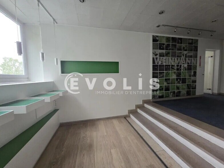 Bureau dans Igny à louer - Photo de l’immeuble – Image 2 sur 9