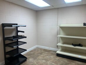 4505 E Boonville New Harmony Rd, Evansville, IN à louer Photo intérieure– Image 2 sur 13