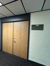 915 Middle River Dr, Fort Lauderdale, FL à louer Photo intérieure– Image 1 sur 2