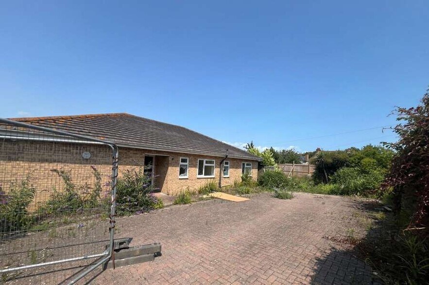 24-30A Mill Rd, Deal à vendre - Photo de l’immeuble – Image 2 sur 4