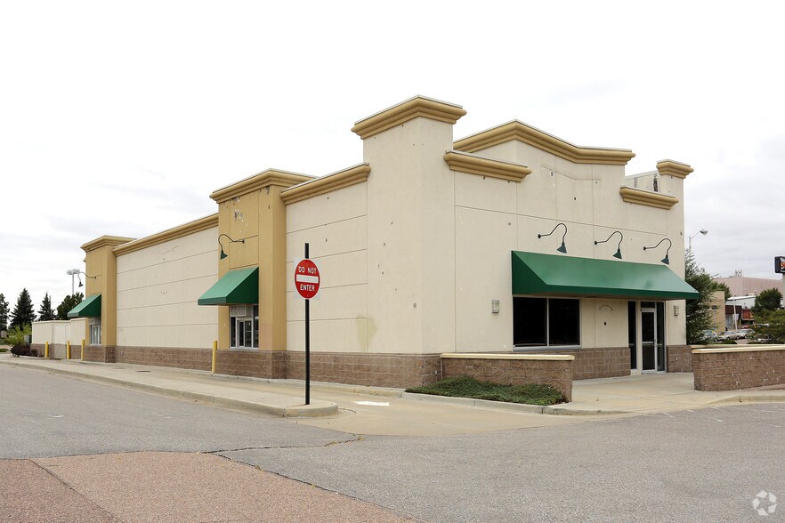 565 N Chelton Rd, Colorado Springs, CO à vendre - Photo de l’immeuble – Image 2 sur 6