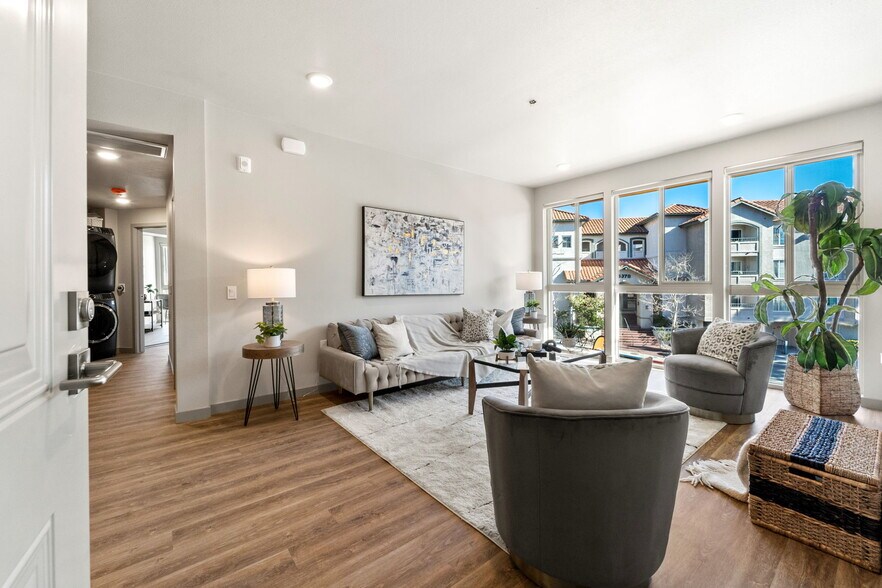 3093 Broadway, San Diego, CA à vendre - Photo intérieure – Image 2 sur 5