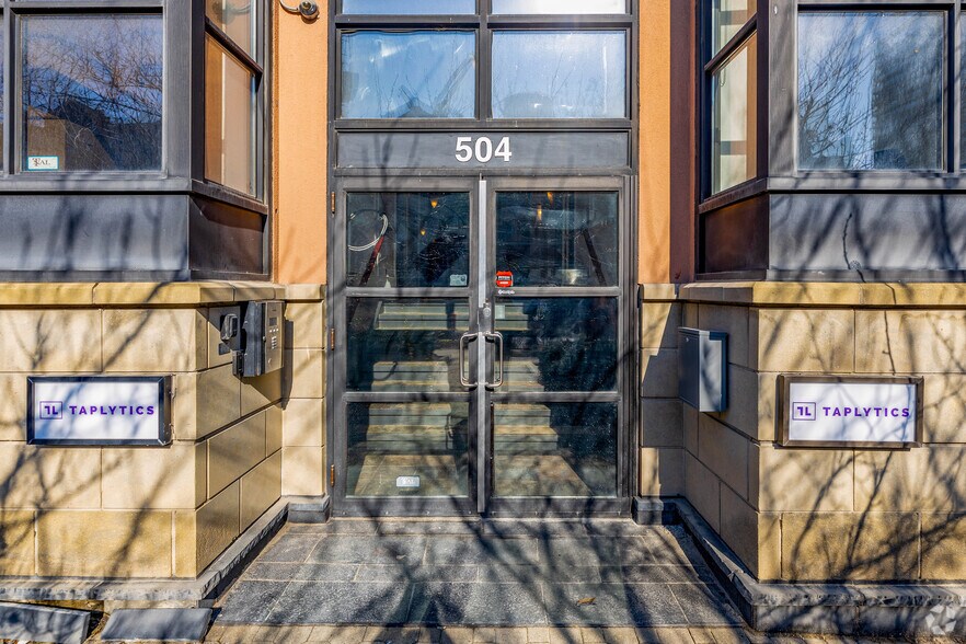 504 Wellington St W, Toronto, ON à louer - Photo de l’immeuble – Image 2 sur 3