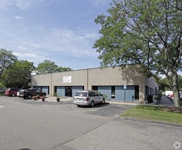14115 Farmington Rd, Livonia, MI à louer Photo intérieure– Image 2 sur 3