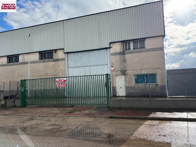 Industriel/Logistique dans Benifaió, Valencia à vendre - Photo de l’immeuble – Image 2 sur 14