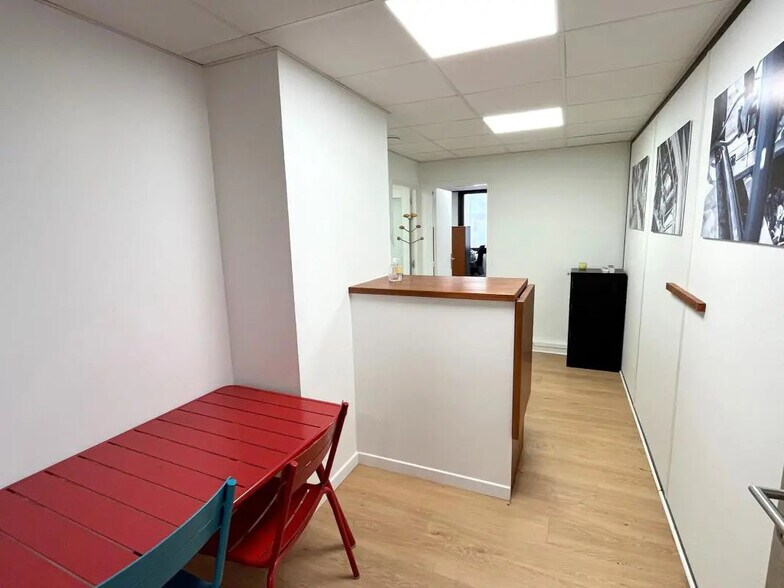 Bureau dans Saint-Germain-en-Laye à louer - Photo de l’immeuble – Image 3 sur 11