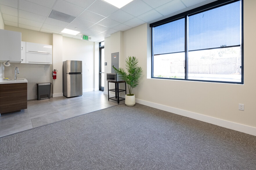 24444 Hawthorne Blvd, Torrance, CA à vendre - Photo intérieure – Image 3 sur 9