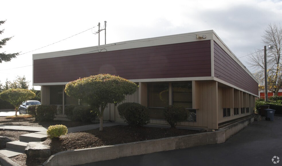 6711 Regents Blvd W, University Place, WA à vendre - Photo de l’immeuble – Image 2 sur 2