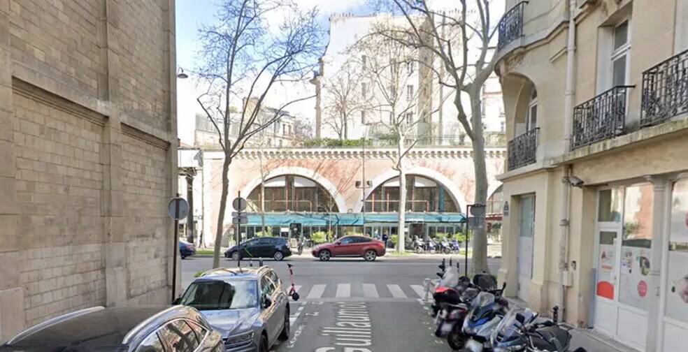 Local commercial dans Paris à louer - Photo de l’immeuble – Image 2 sur 2