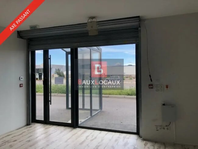 Plus de détails pour Local commercial à louer